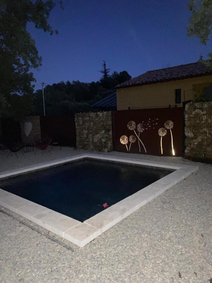 Gite Couleur Terre à Saint Saturnin les Apt Croagnes Esterno foto