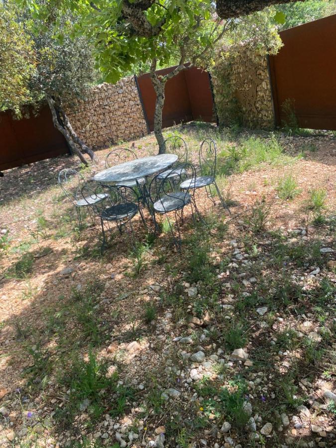 Gite Couleur Terre à Saint Saturnin les Apt Croagnes Esterno foto